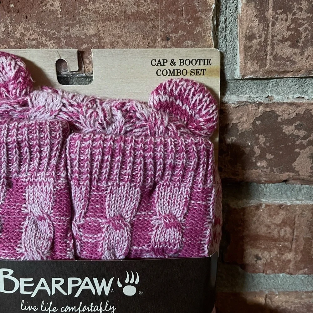 NWT Bearpaw Cap & Bootie Combo Set